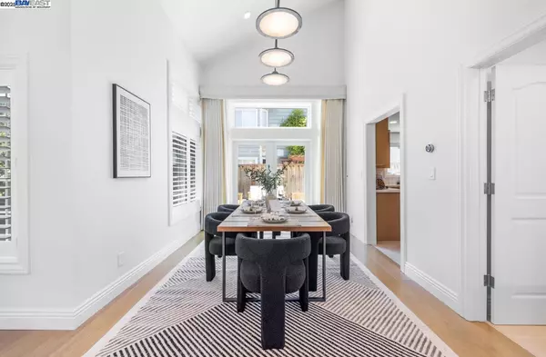 Alameda, CA 94502,21 Ross Rd