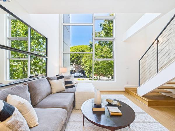 485 W Macarthur Blvd #201, Oakland, CA 94609