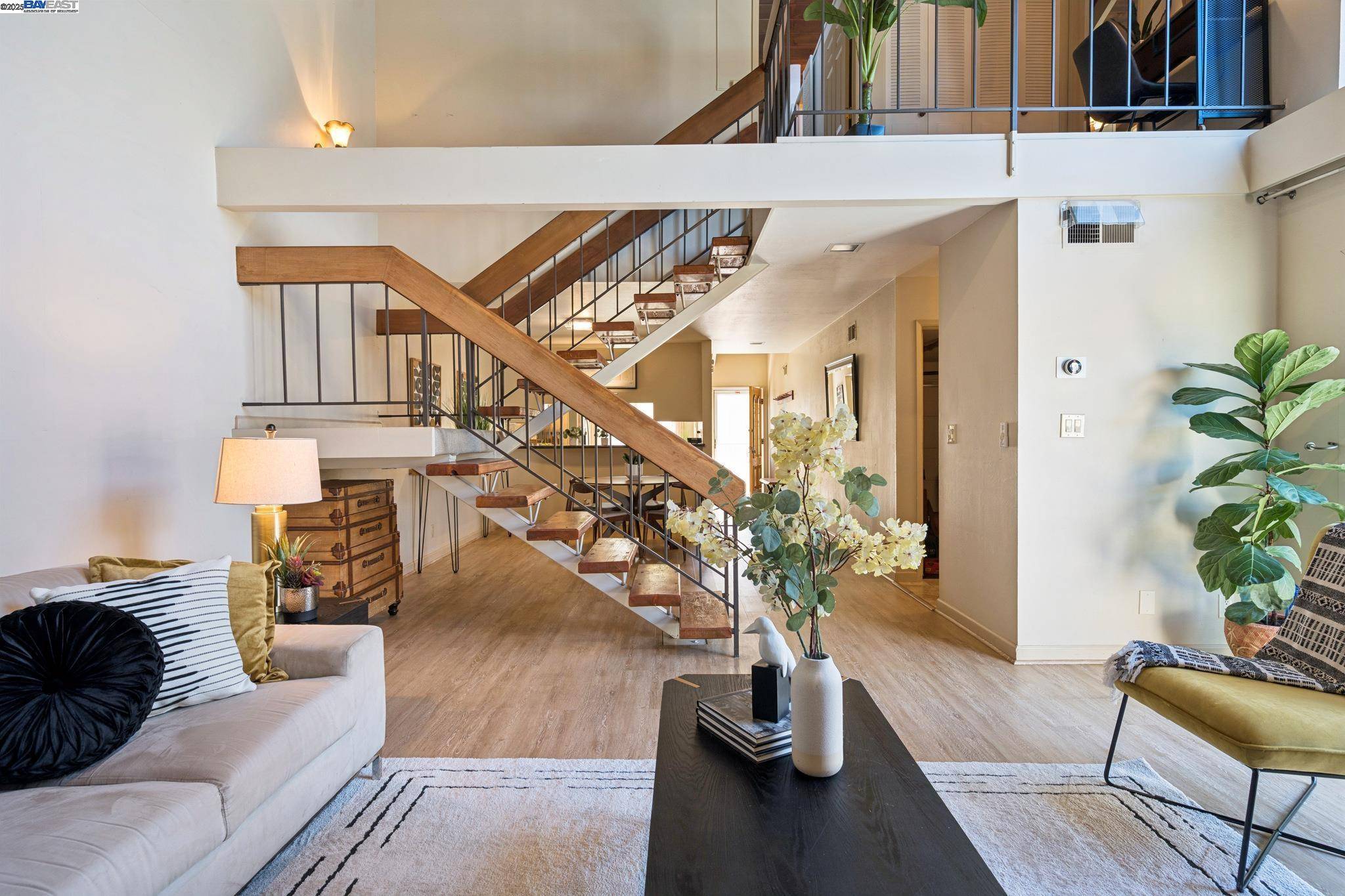 Alameda, CA 94501,2063 Whitehall Pl