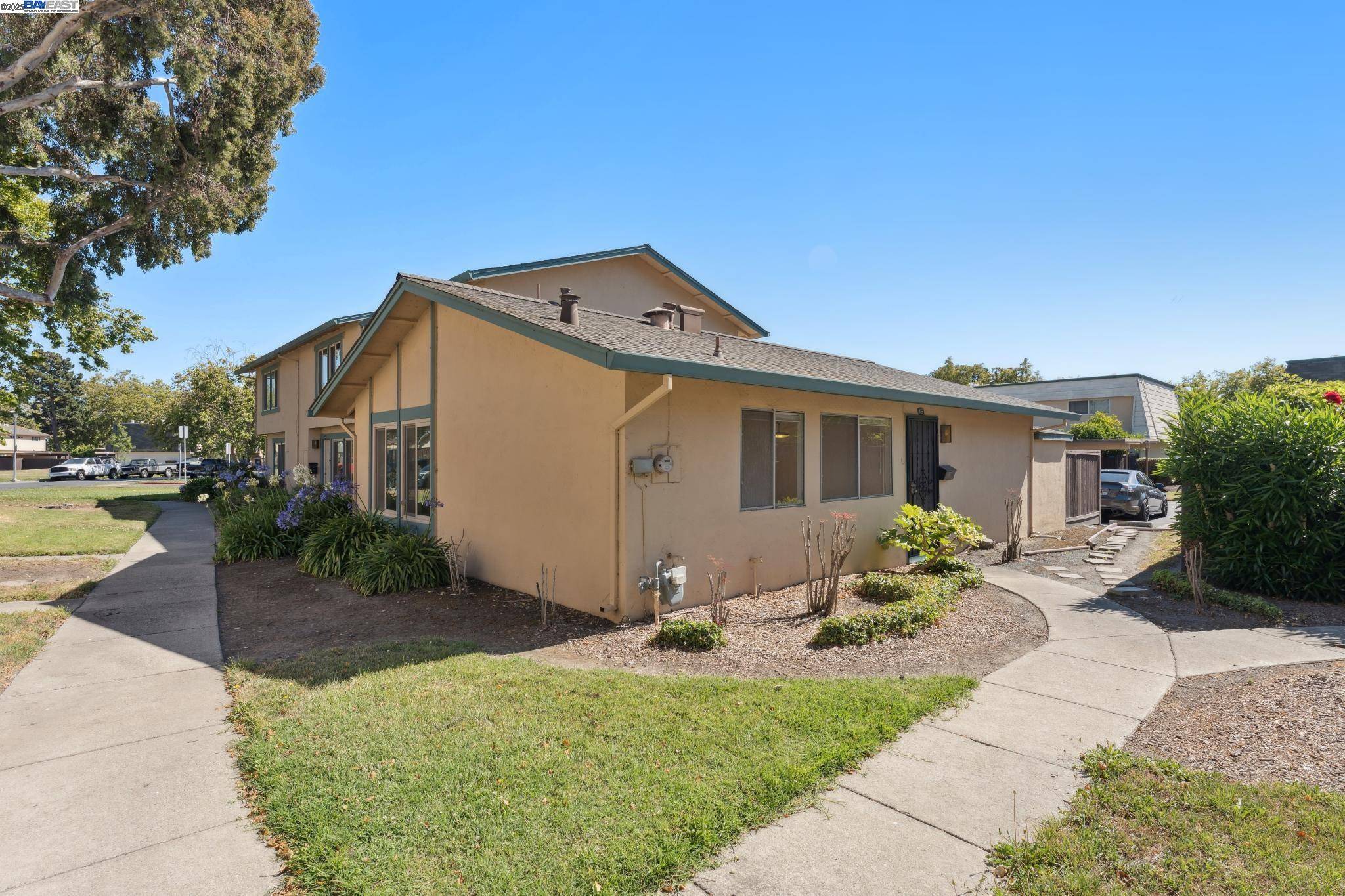 Hayward, CA 94545,27439 Ponderosa Ct