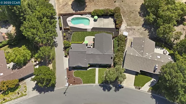 Moraga, CA 94556,15 Ashbrook Place