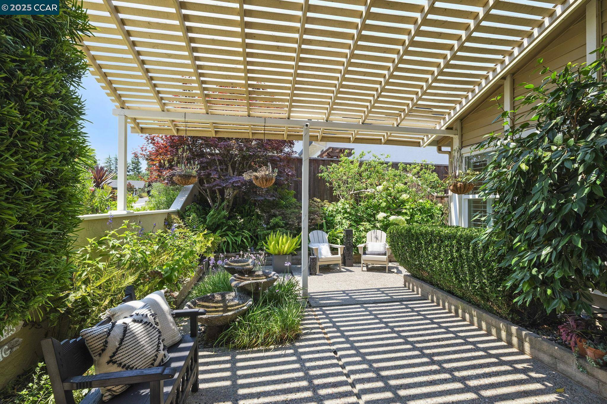Martinez, CA 94553,2218 Hidden Lakes Ct