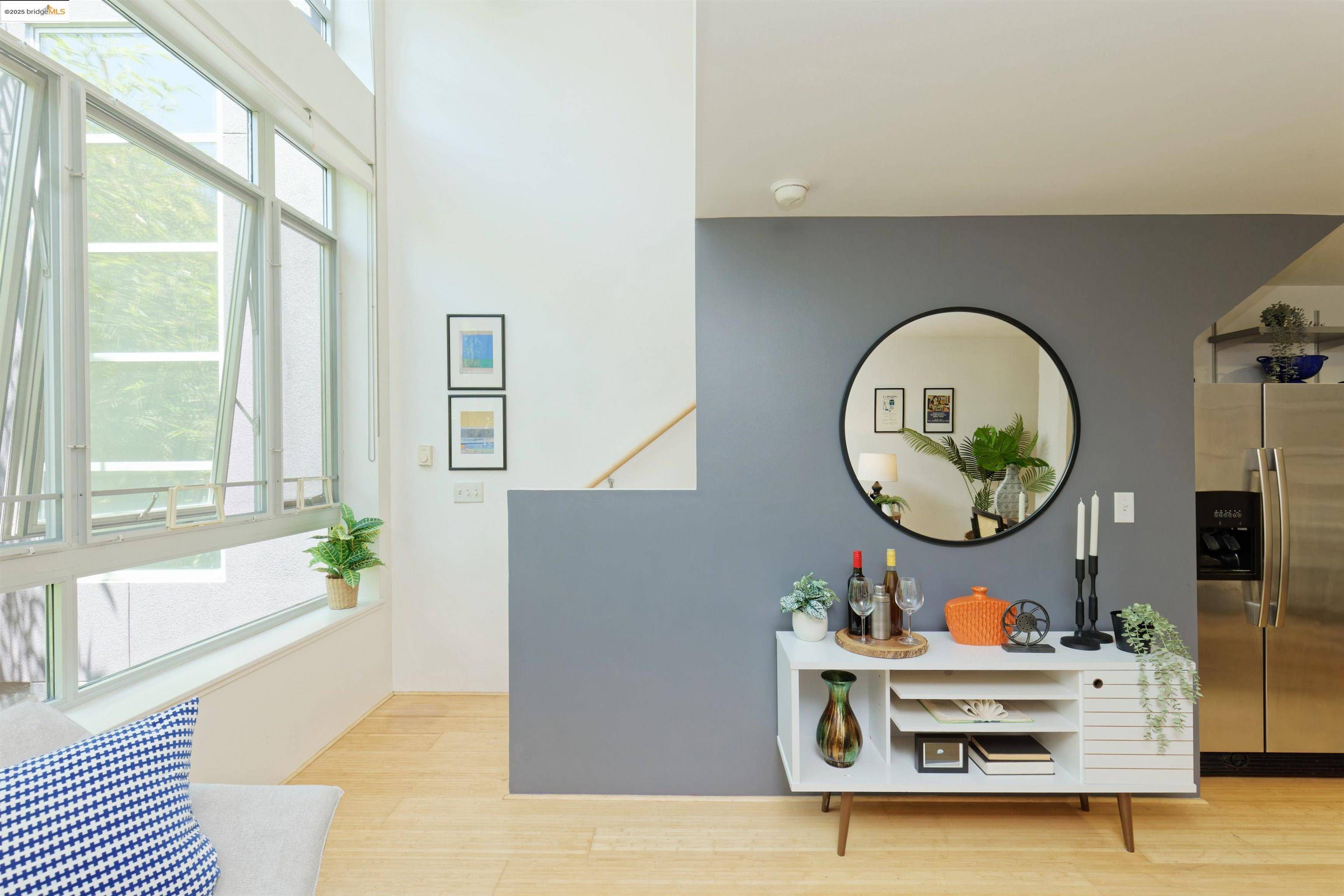 Oakland, CA 94607,Pine Street #322
