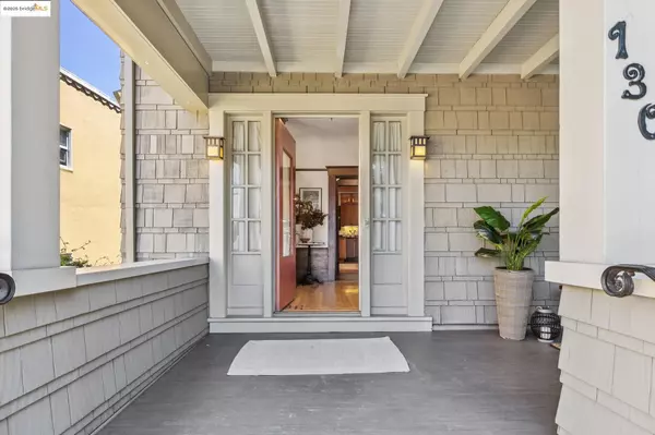 Oakland, CA 94611,130 Fairmount Ave