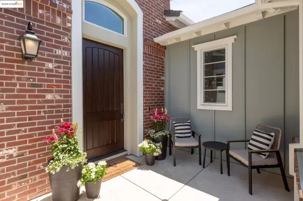 Orinda, CA 94563,63 Tomcat Way