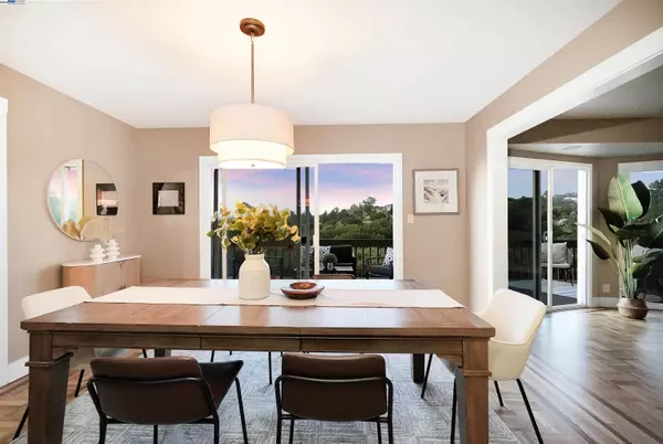 Hayward, CA 94542,3218 Oakes Dr