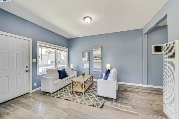 Oakland, CA 94605,8600 MCARTHUR BVD