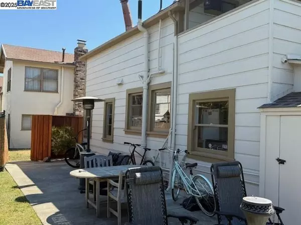 Alameda, CA 94501,3208 Washington St