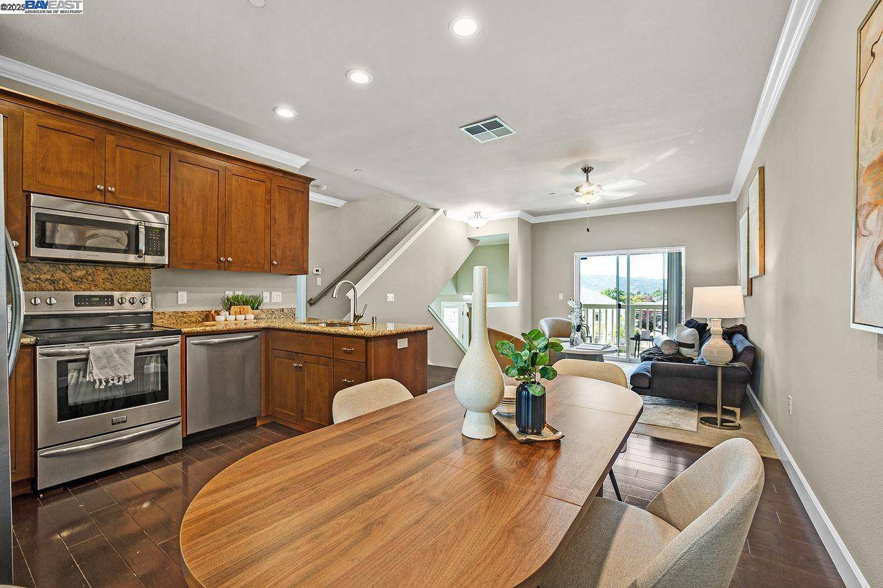 Pleasanton, CA 94566,200 Valletta Ln
