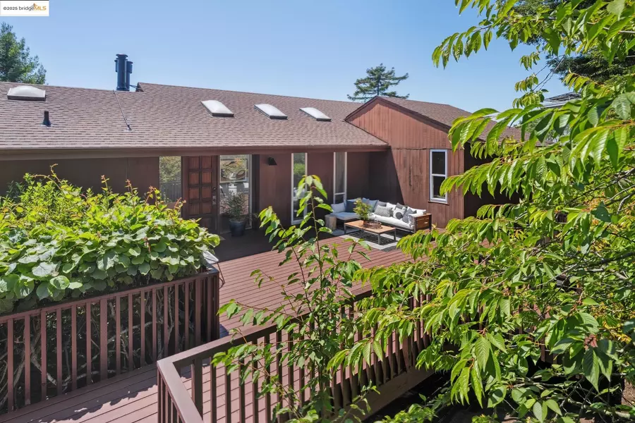 120 Hill Rd, Berkeley, CA 94708