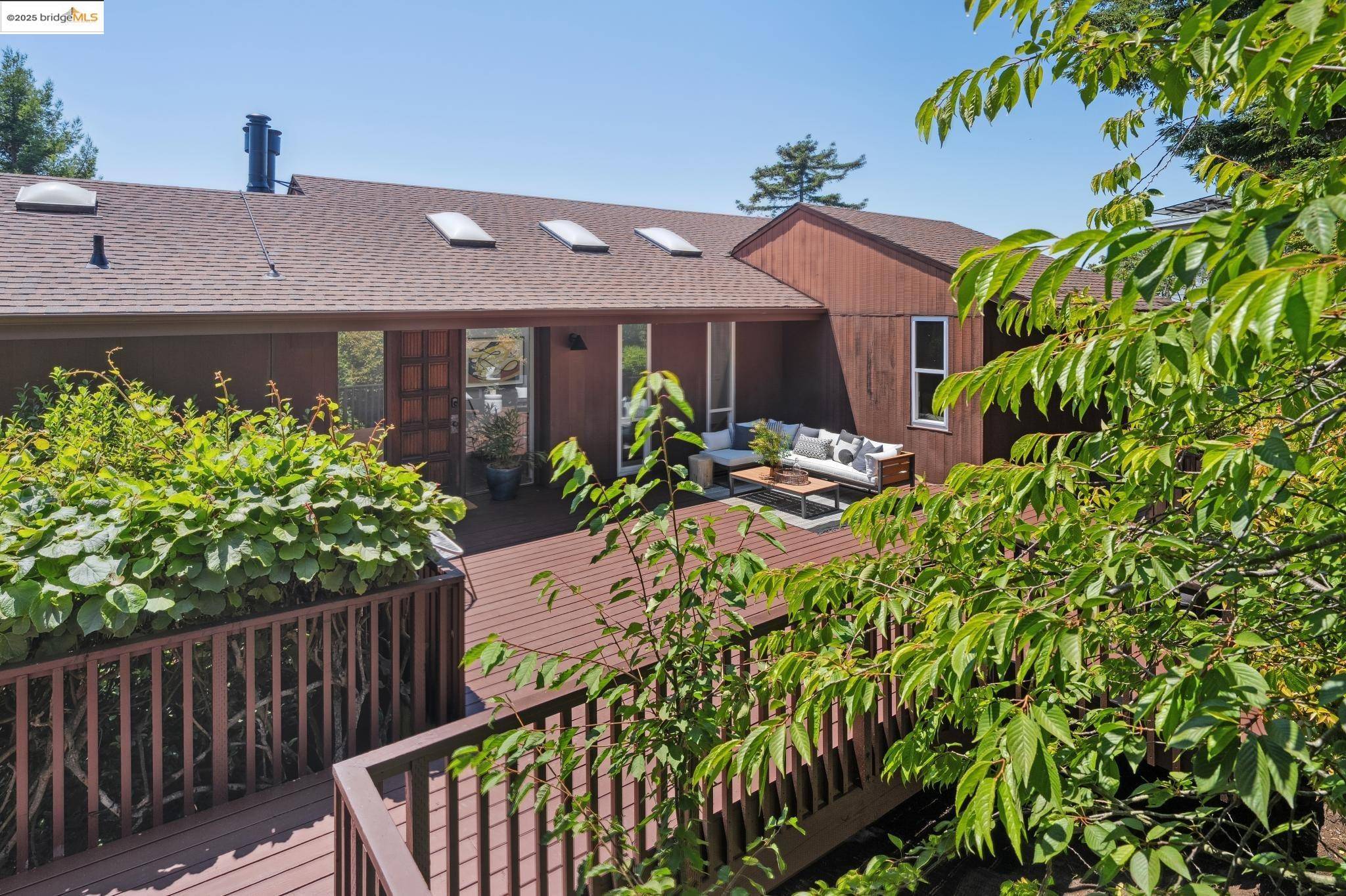 120 Hill Rd, Berkeley, CA 94708