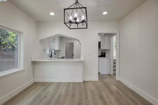 Oakland, CA 94601,2440 Monticello Ave