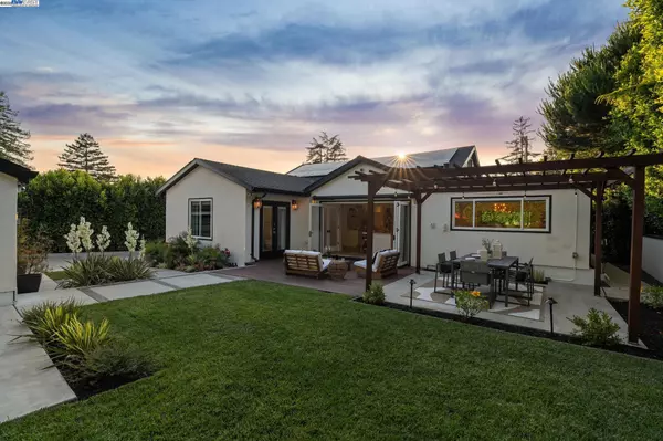 5850 AMY DRIVE, Oakland, CA 94618