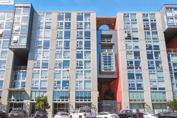 Oakland, CA 94607,311 Oak St #102