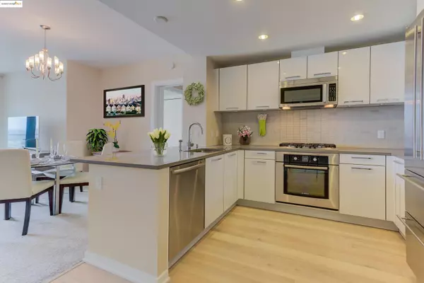 San Francisco, CA 94105,1 Hawthorne #14C