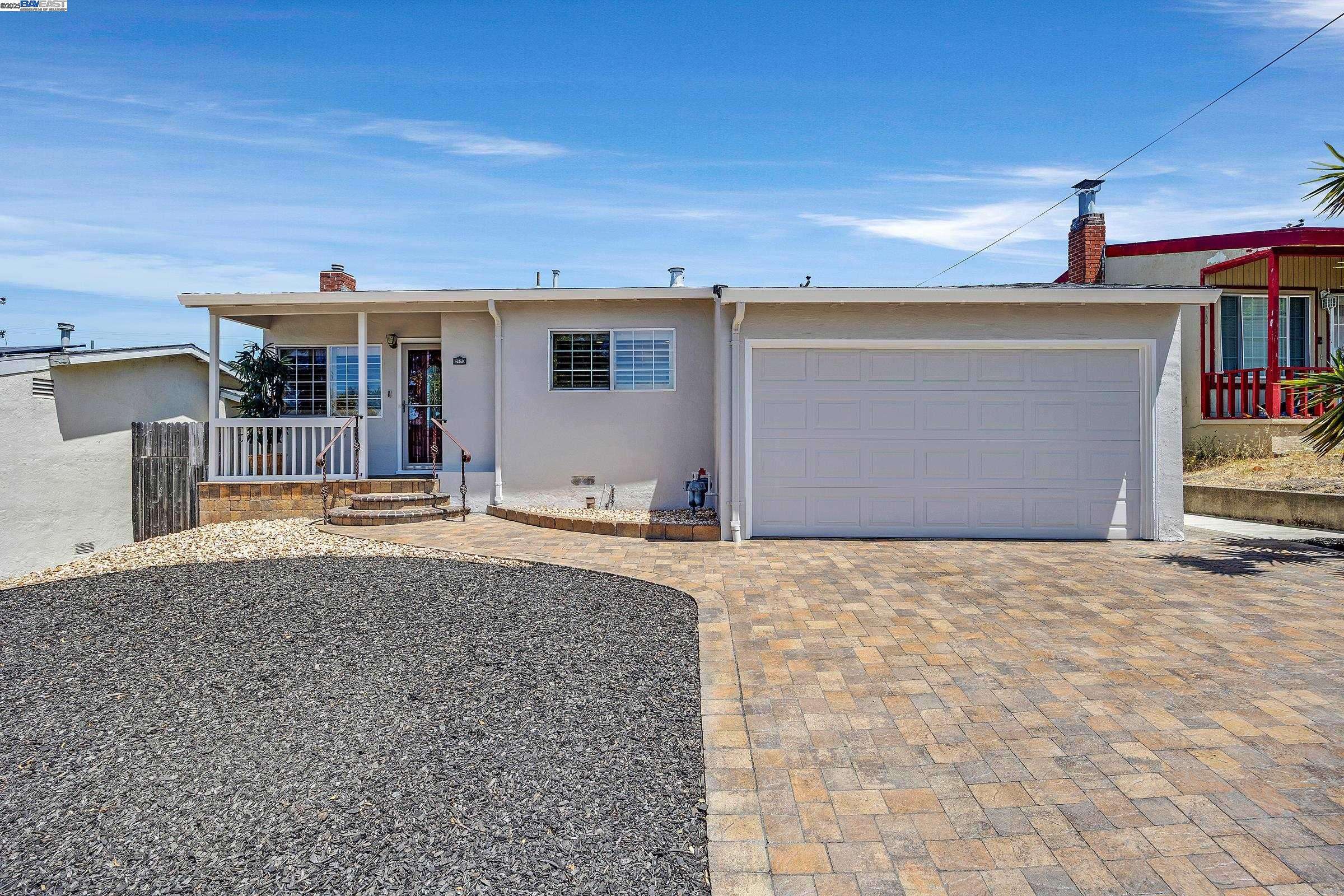 2973 Groom Dr, Richmond, CA 94806