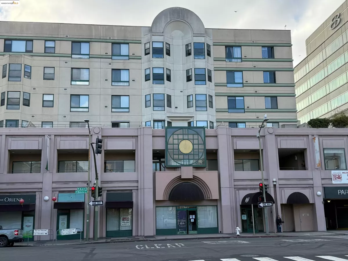 Oakland, CA 94607,989 Webster St #453