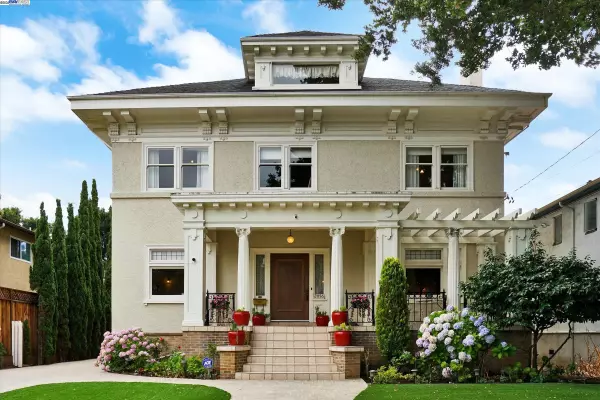 Alameda, CA 94501,2056 Santa Clara Ave