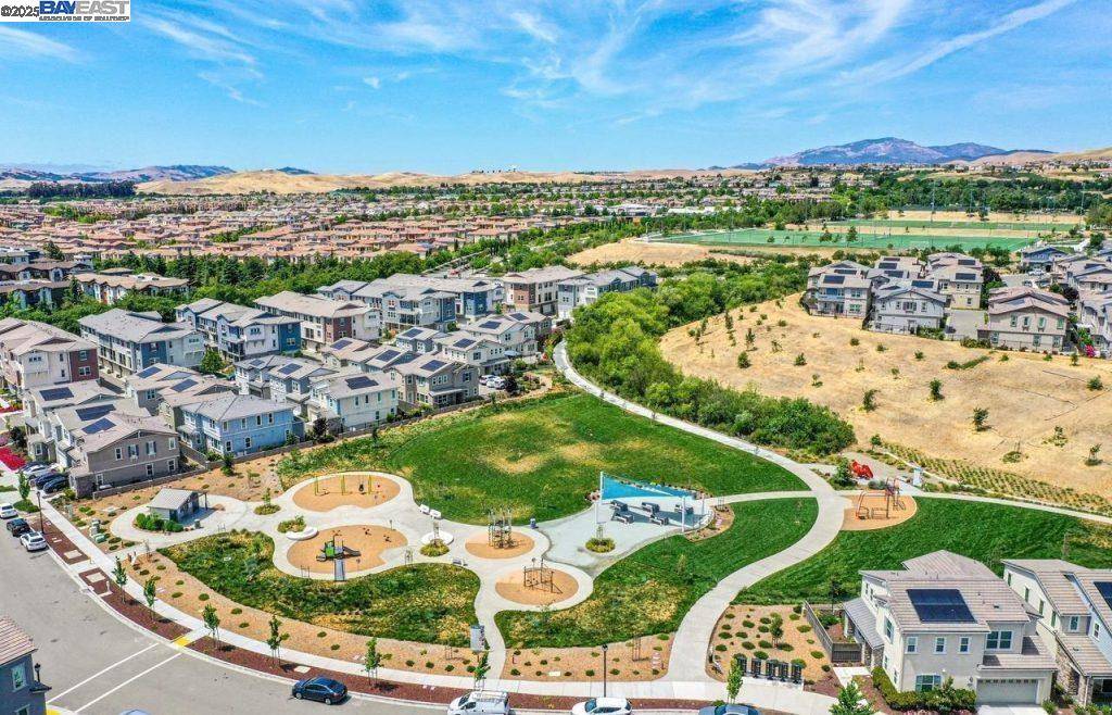 2833 Stringham Way, Dublin, CA 94568