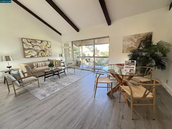Moraga, CA 94556,2075 Ascot Dr #221