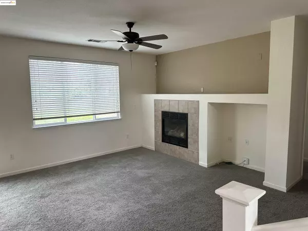 Antioch, CA 94531,1843 crown peak way