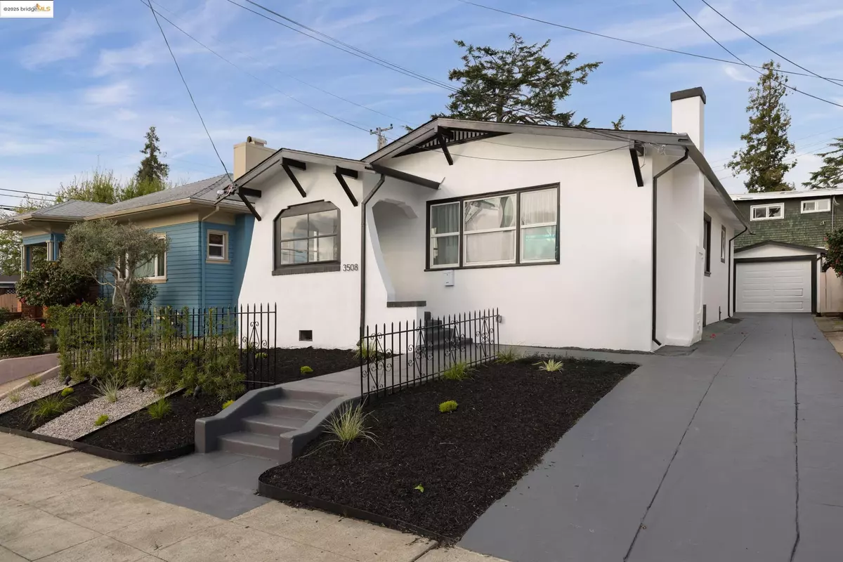 Oakland, CA 94601,3508 Lyon Ave