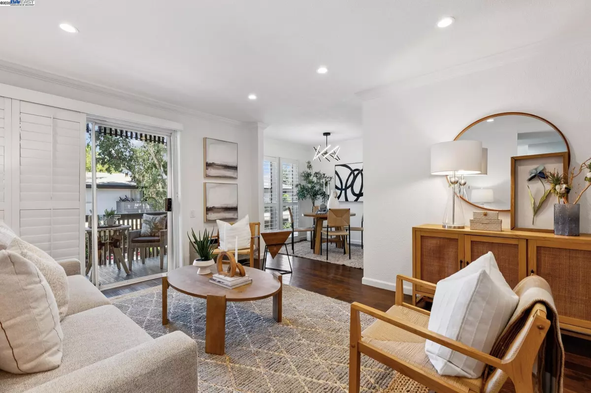 Walnut Creek, CA 94596,150 Sharene Ln #111