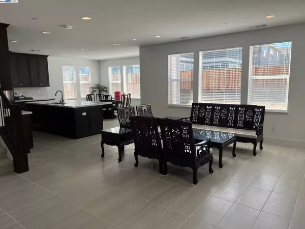 Marina, CA 93933,274 Skyview Dr