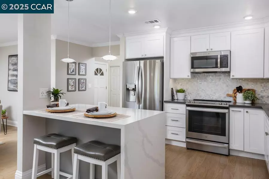 2501 Pine Knoll Dr #2, Walnut Creek, CA 94595