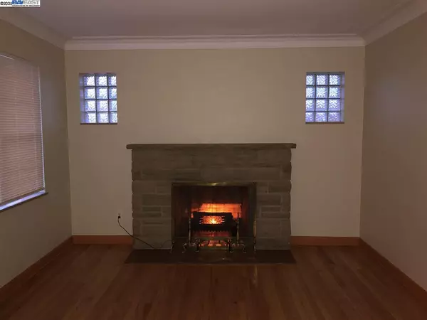 Brentwood, MO 63123,3928 Weber Rd