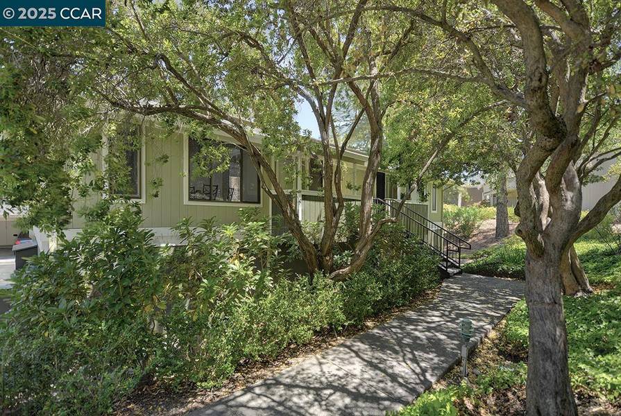 1333 Singingwood Ct #1, Walnut Creek, CA 94595