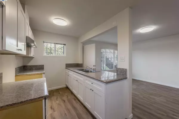 Oakland, CA 94603,107 Catron Dr
