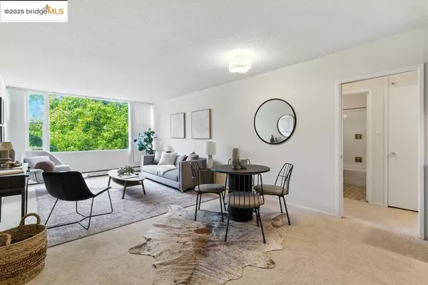 2601 College Ave #203, Berkeley, CA 94704