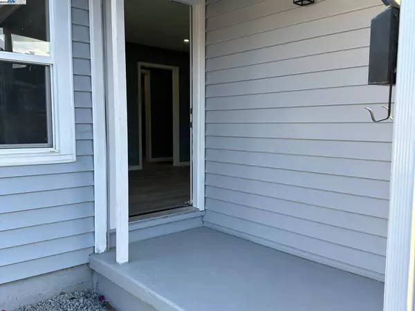 San Pablo, CA 94806,2441 Glenlock St