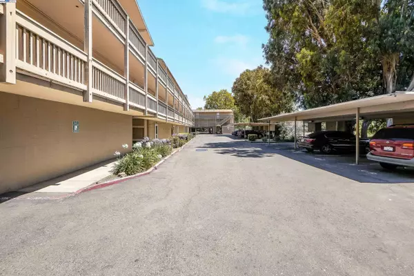 Hayward, CA 94544,260 Industrial Pkwy #33