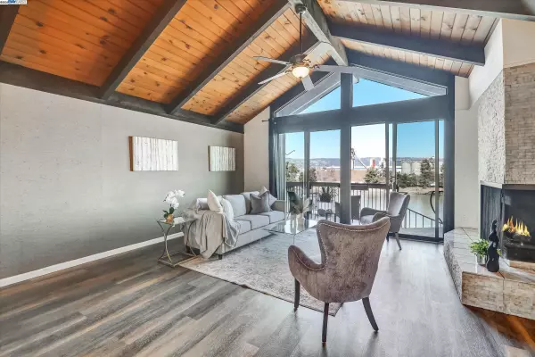 Alameda, CA 94501,2022 High St #A