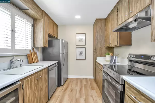 San Leandro, CA 94577,1550 Bancroft Ave #111