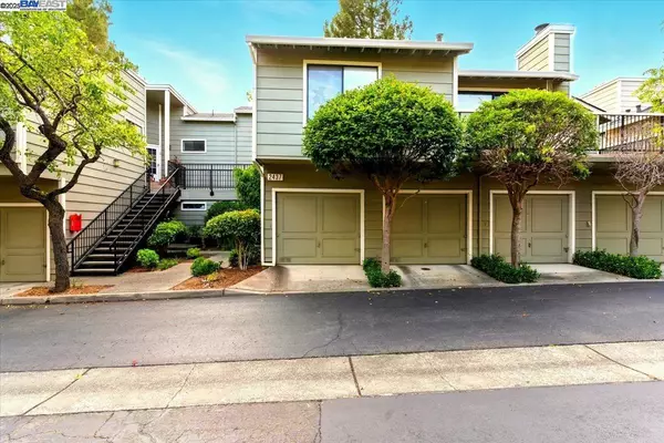 2437 Sebastopol Ln #4, Hayward, CA 94542