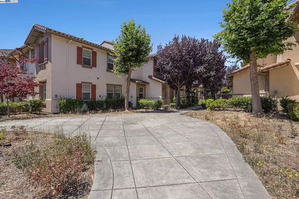 San Pablo, CA 94806,117 Carmel St
