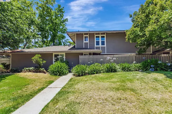 21091 Red Fir Ct, Cupertino, CA 95014