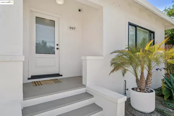 Oakland, CA 94608,997 62Nd St