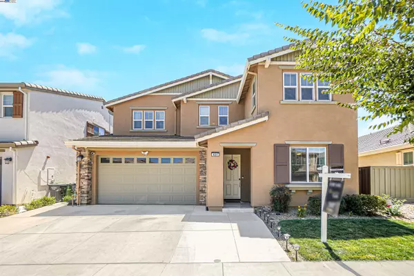 484 S Derone Ln, Tracy, CA 95376