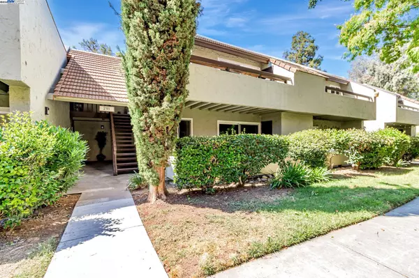 291 Tradewinds Dr #7, San Jose, CA 95123