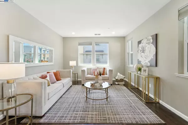 418 Desert Holly St, Milpitas, CA 95035