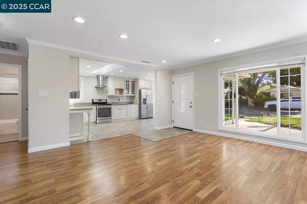 San Lorenzo, CA 94580,17277 Via Alamitos