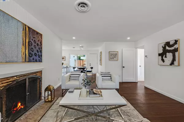 15833 Via Toledo,  San Lorenzo,  CA 94580