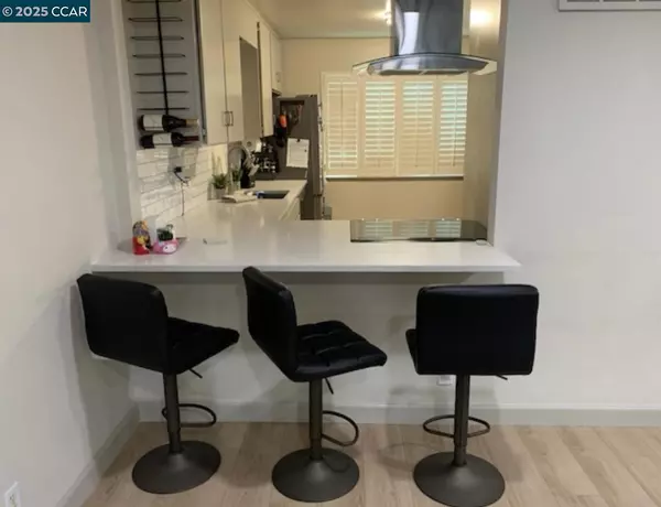 Moraga, CA 94556,2129 Ascot Dr #15