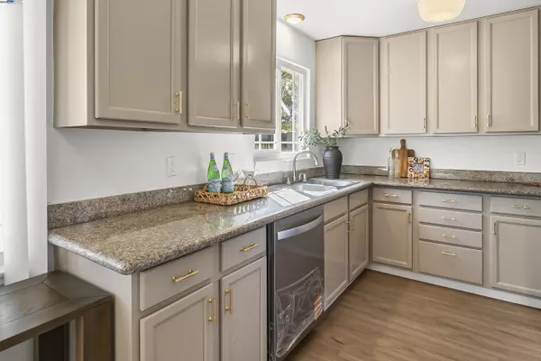 San Lorenzo, CA 94580,16054 Via Nueva