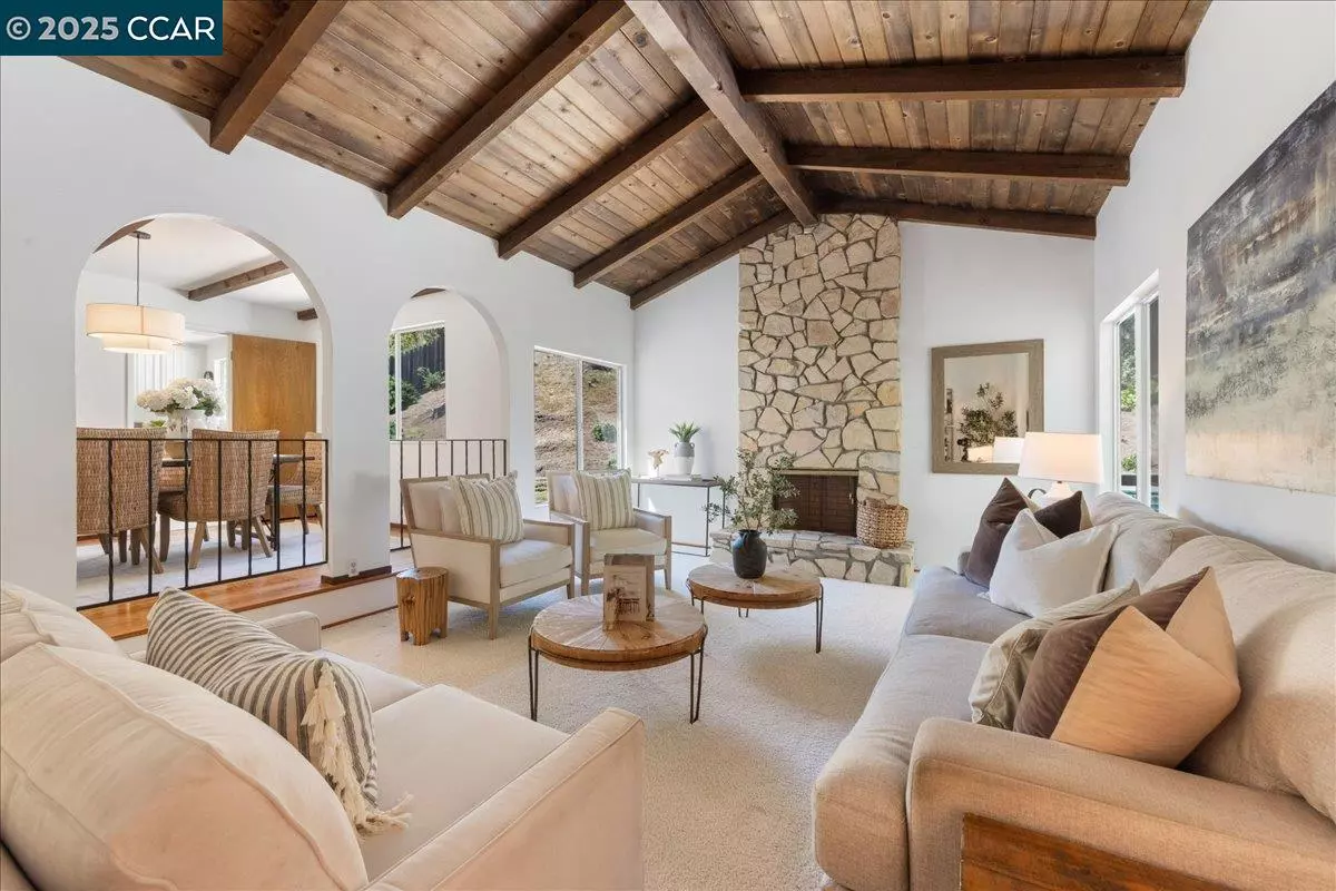 Moraga, CA 94556,3900 Campolindo Dr