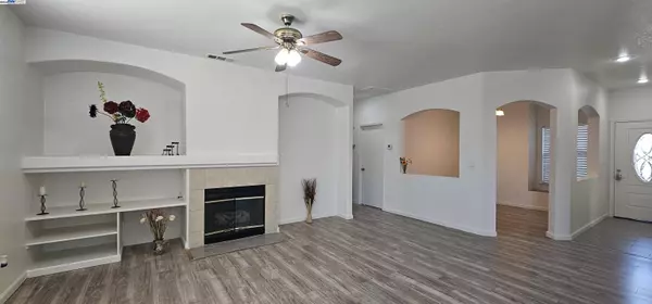 Delhi, CA 95315,16712 Sheffield St